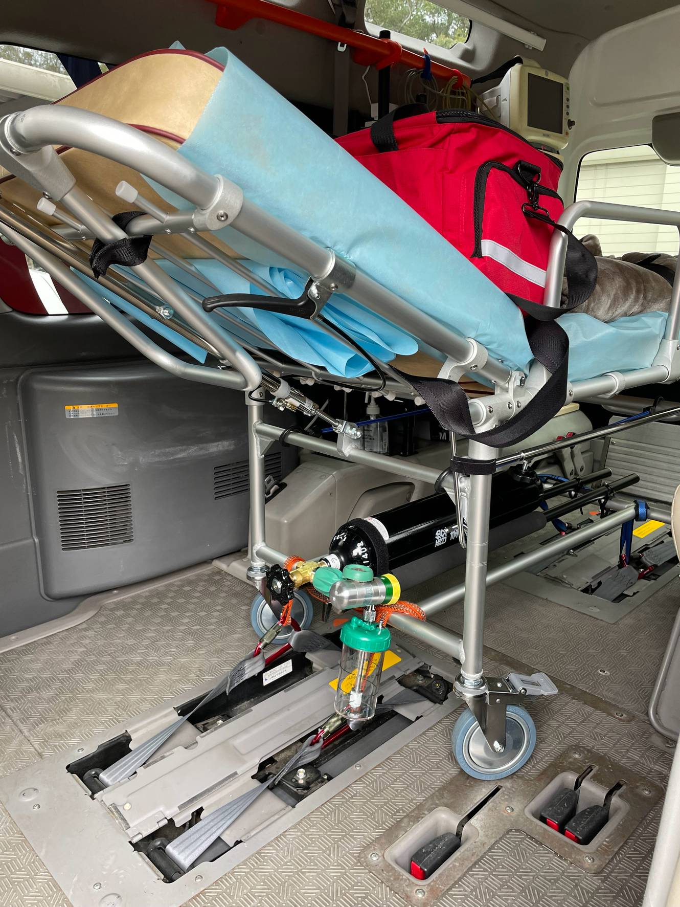 民間救急TRUST99 車両設備